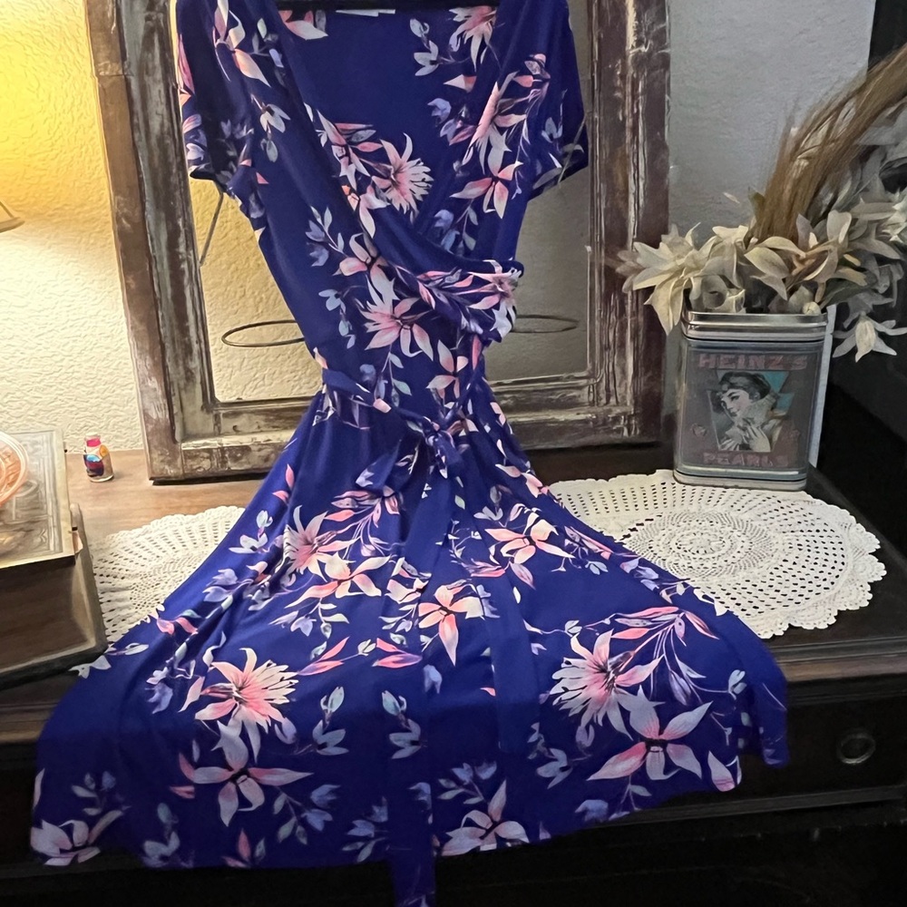 Eliza J Midi Dress Size 14  Blue Background with Pink Flowers 🌸